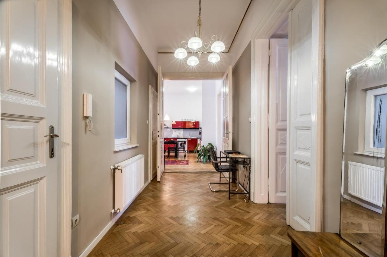 Berta - 4 Bedrooms, 3 Baths Budapest Eksteriør billede
