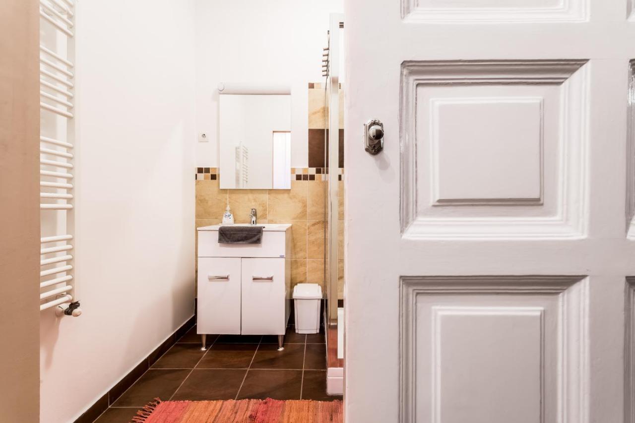 Berta - 4 Bedrooms, 3 Baths Budapest Eksteriør billede