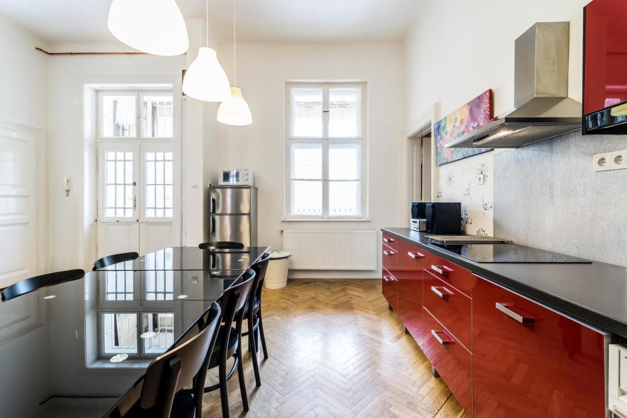 Berta - 4 Bedrooms, 3 Baths Budapest Eksteriør billede